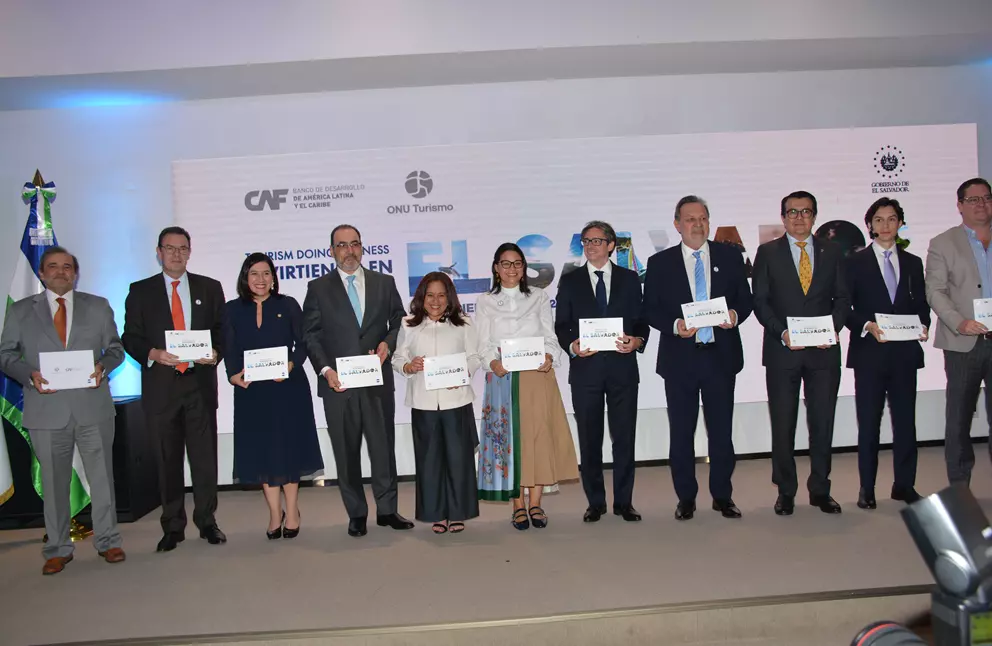 El Salvador lanza la primera Guía de Inversión Turística de Centroamérica