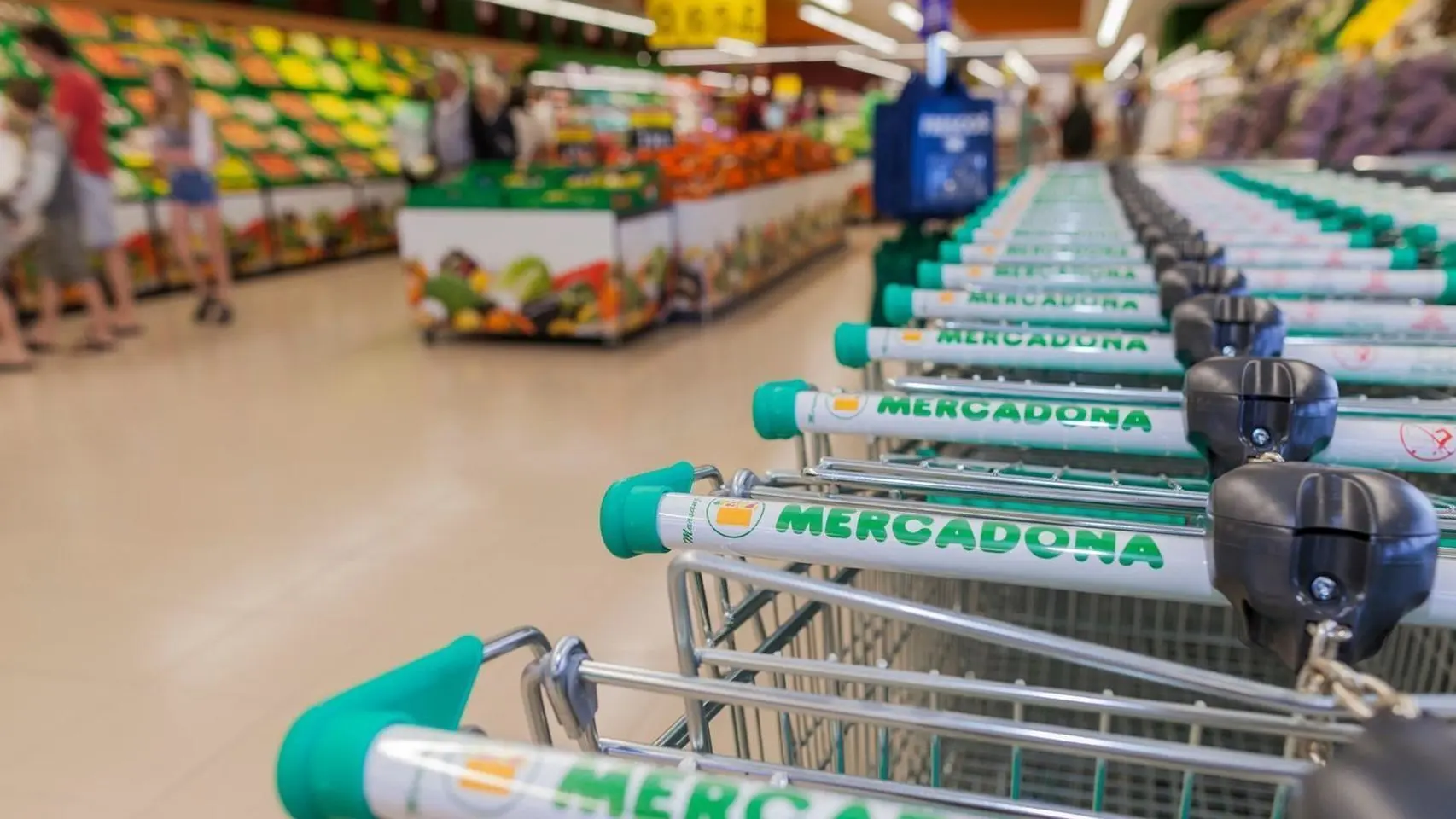 Resurgimiento de los carritos de la compra en mercados locales españoles
