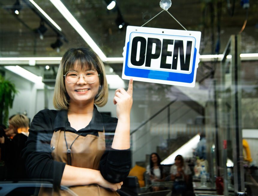 Emprendedores-y-franquicias.jpg 10 historias de emprendedores que triunfaron con franquicias